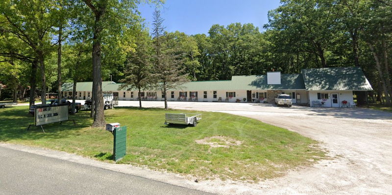 Day Star Motel at Wolf Lake (Wolf Lake Motel) - From Web Listing (newer photo)